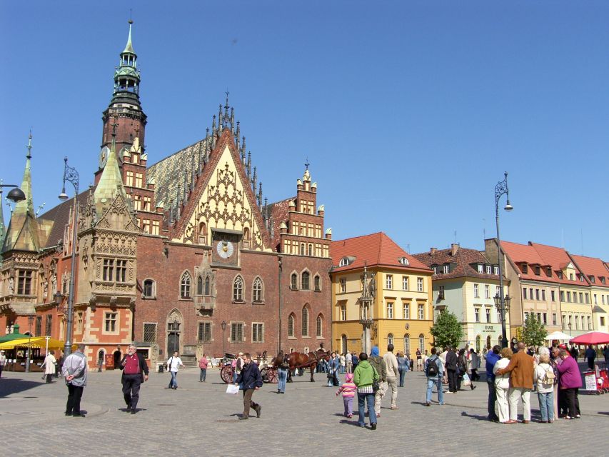 Wrocław: Long City Guided-Walk and River Cruise (3 h) - After the cruise: Xawery Dunikowski Boulevard and the beer-garden crawl