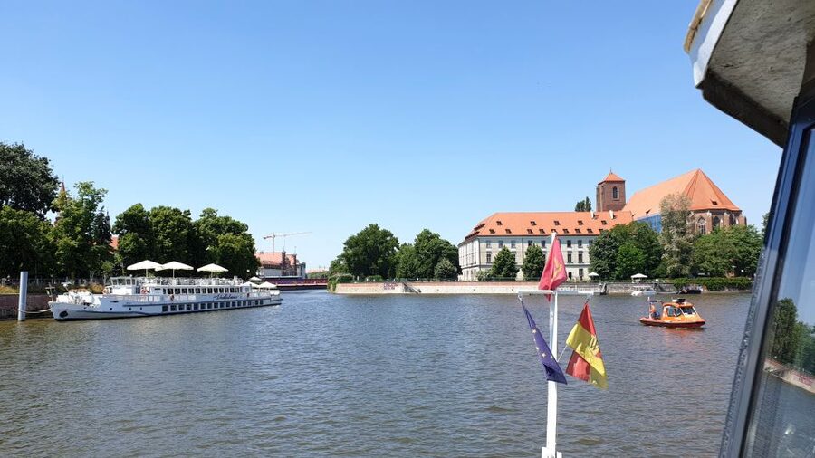 Wrocław: Long City Walk and River Cruise - Key highlights at a glance