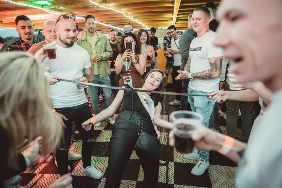 Wroclaw: Oder River Boat Party with Unlimited Drinks - Practical tips so your night runs smoothly