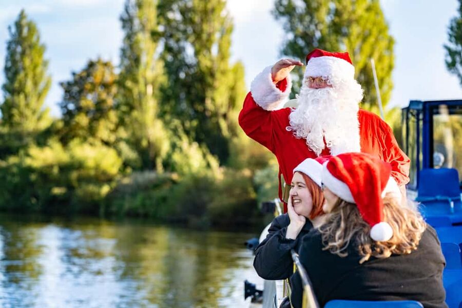 York: Festive River Cruise With Mulled Wine & Mince Pie - A one-hour Christmas escape on York’s River Ouse