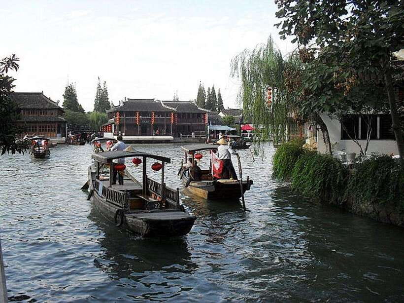 Zhujiajiao Water Town Private Tour with Night River Cruise - Zhujiajiao and the Bund at Night: Why this combo works