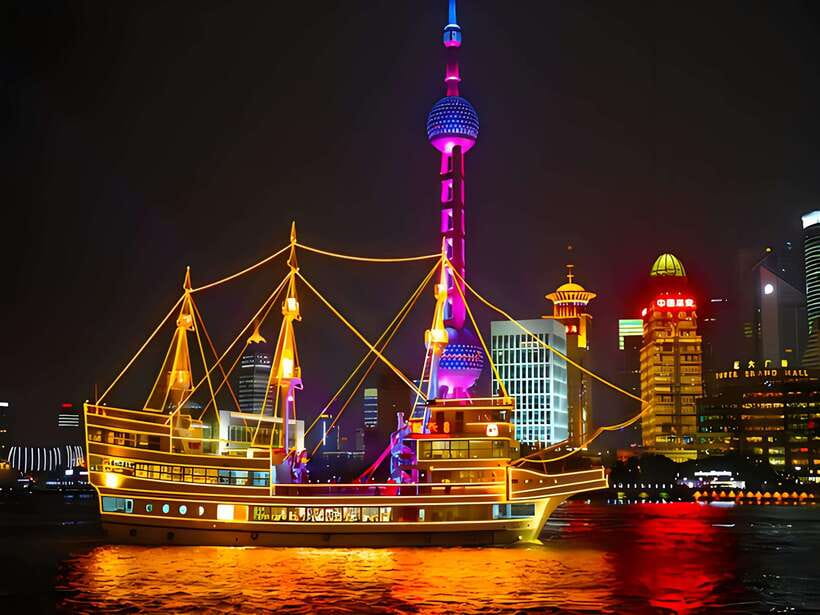 Zhujiajiao Water Town Private Tour with Night River Cruise - The 1-hour VIP Huangpu River cruise: what you’ll see at night